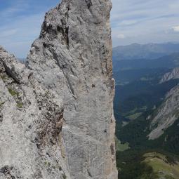 une cordée dans la voie Zutopistes